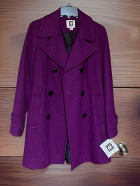 NWTs Anne Klein wool blend double-breasted pea coat with black buttons.Women SM